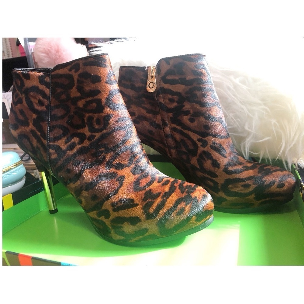 C Wonder Gold Heel Bootie NIB - Picture 2 of 14